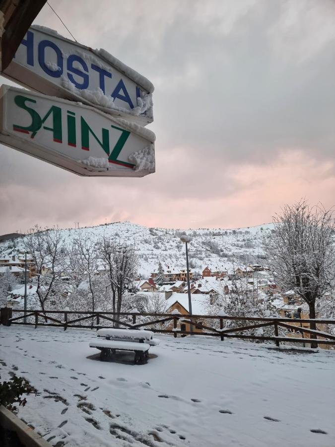 Hostal Sainz ริอาโญ ภายนอก รูปภาพ