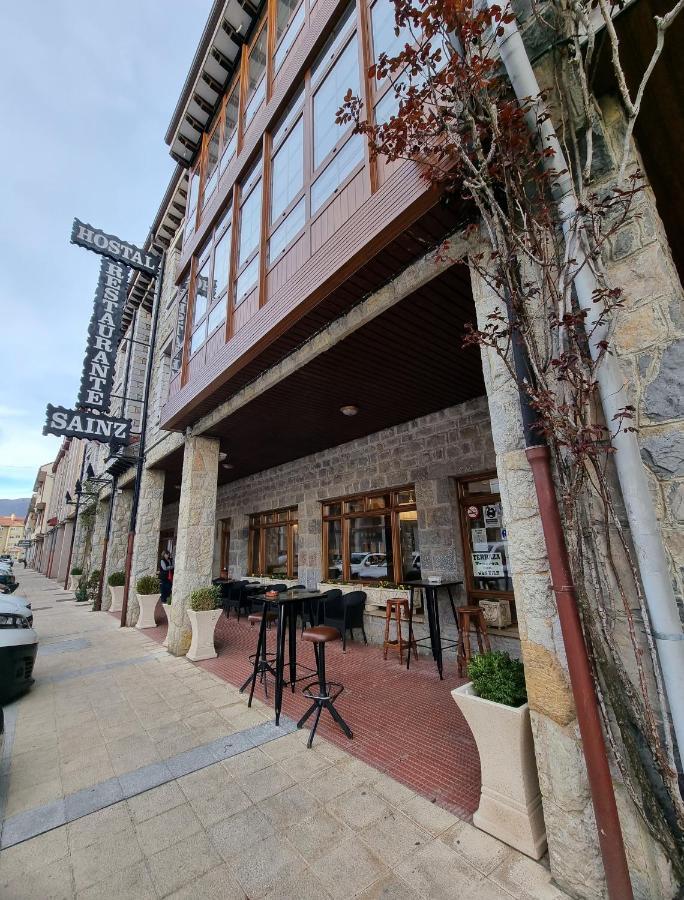 Hostal Sainz ริอาโญ ภายนอก รูปภาพ
