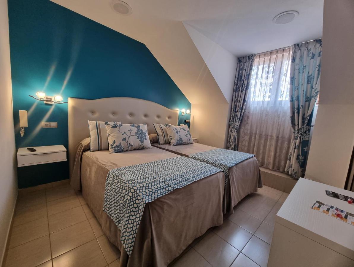 Hostal Sainz ริอาโญ ภายนอก รูปภาพ