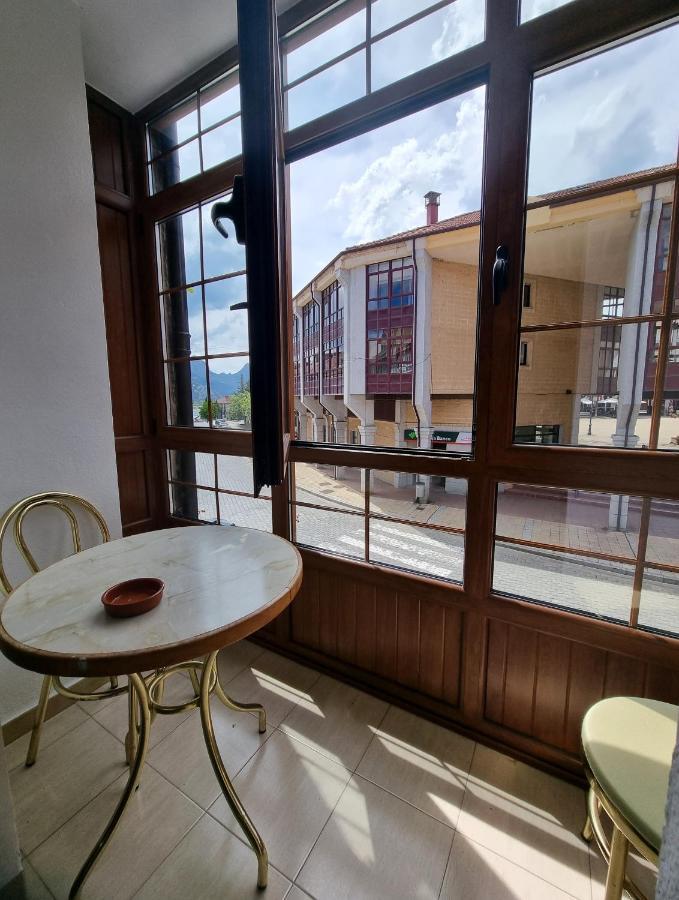 Hostal Sainz ริอาโญ ภายนอก รูปภาพ